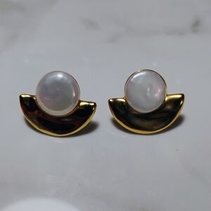 Elegant Gold and Faux Pearl Earrings